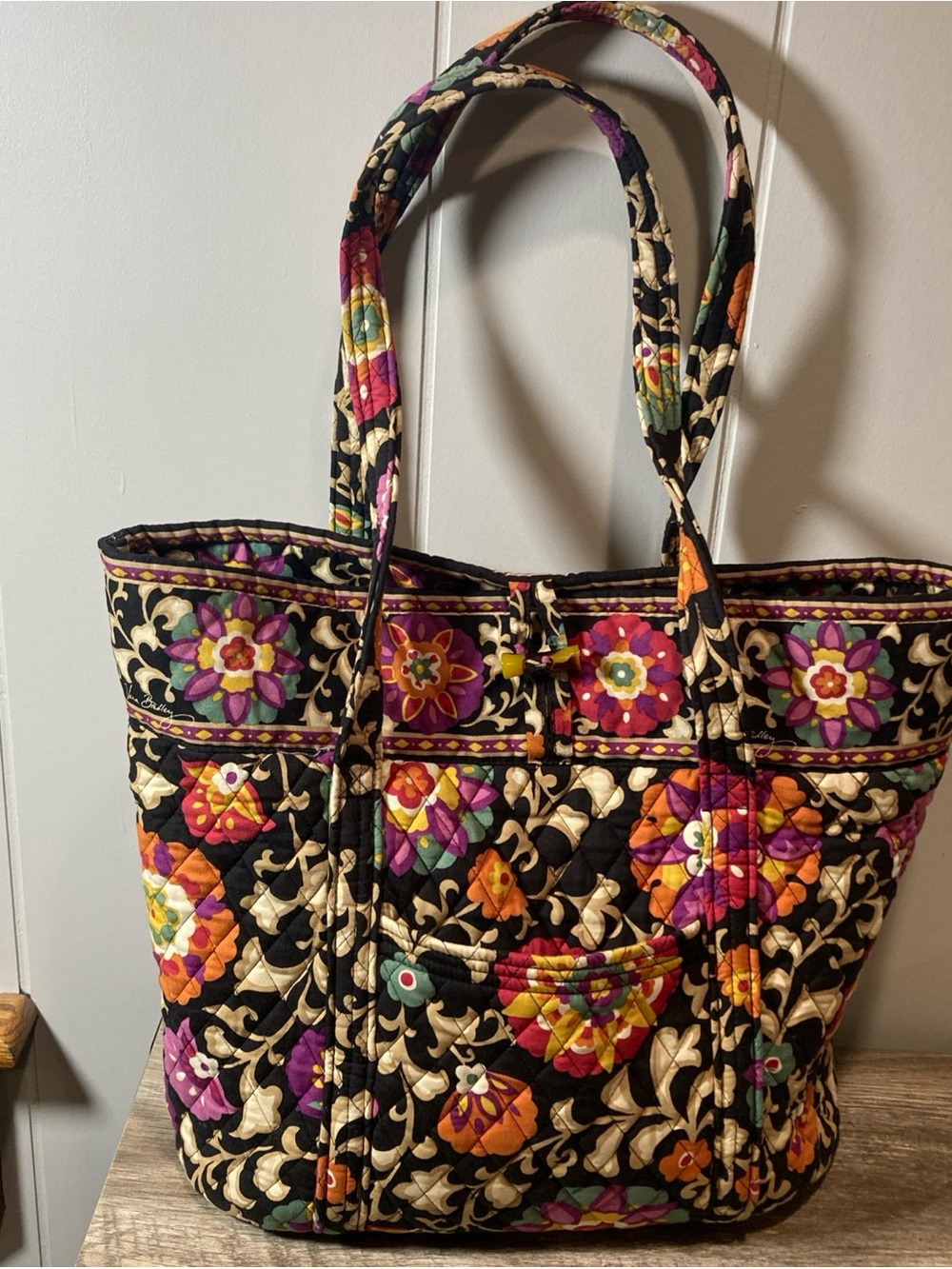 Vera Bradley Suzani Rare Print Large Tote Pockets Button Closure Travel Beach
